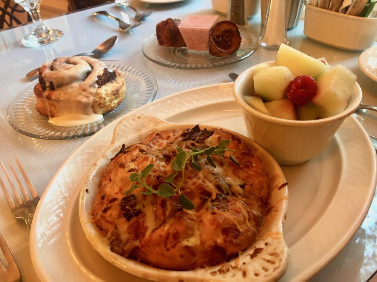 The Mayor's Mansion Couette-café *